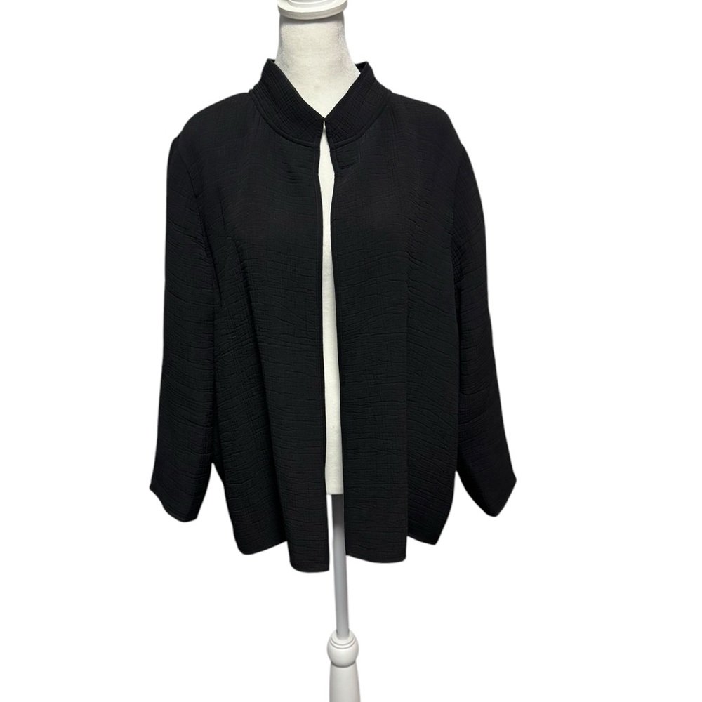 Eileen Fisher Rayon & Silk Mandarin Collared Jacket in Black. Size L. EUC